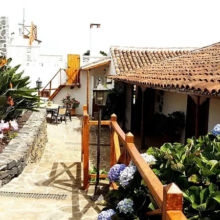 Casa La Paredita * El Tanque