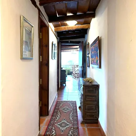 Casa La Paredita El Tanque