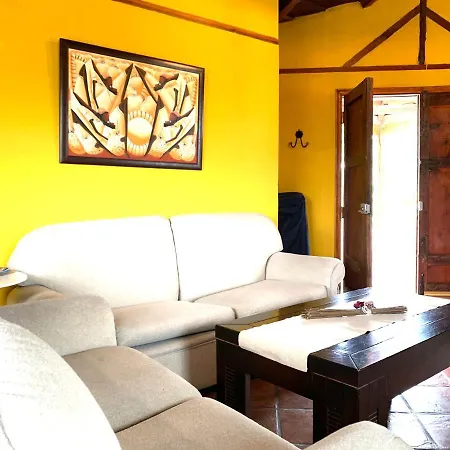 Casa La Paredita El Tanque